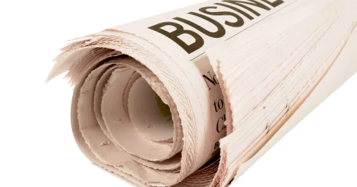 Anúncio em Jornal: Estratégias, Vantagens e Integração no Ecossistema de Comunicação Moderna